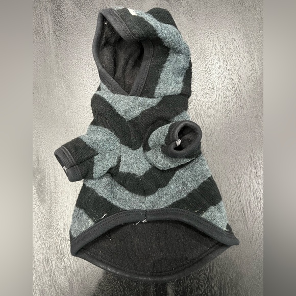 Hip Doggie Skull Hoodie Size Small - Picture 4 of 5